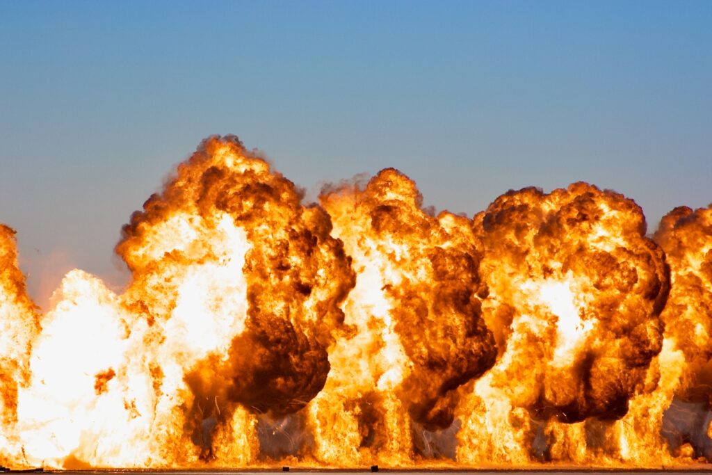 Flight-line explosion at 2010 Miramar Airshow.