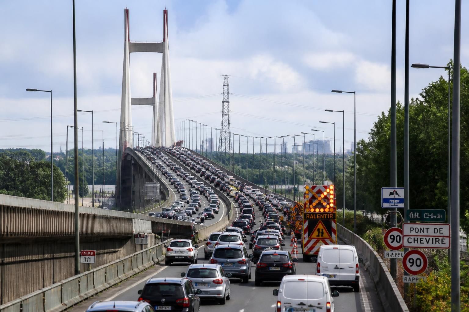 découvrez l'impact du pont de cheviré sur la circulation locale et l'environnement, en analysant les changements et enjeux pour la communauté.